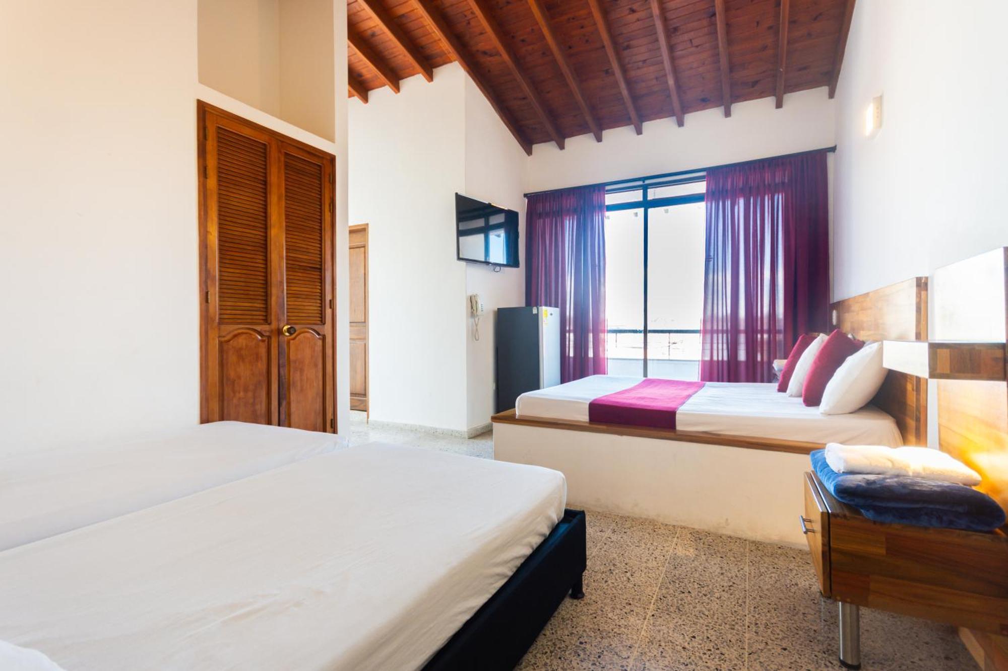 Hotel Bicentenario Rionegro Exterior photo