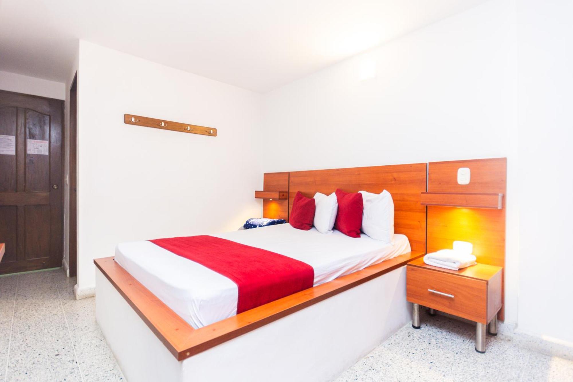 Hotel Bicentenario Rionegro Exterior photo