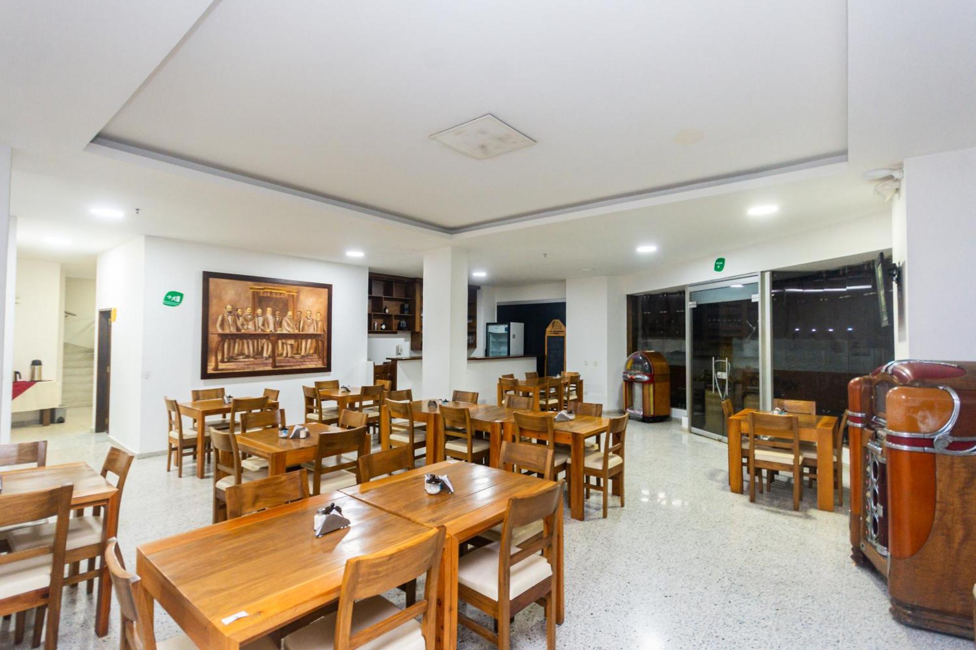 Hotel Bicentenario Rionegro Exterior photo