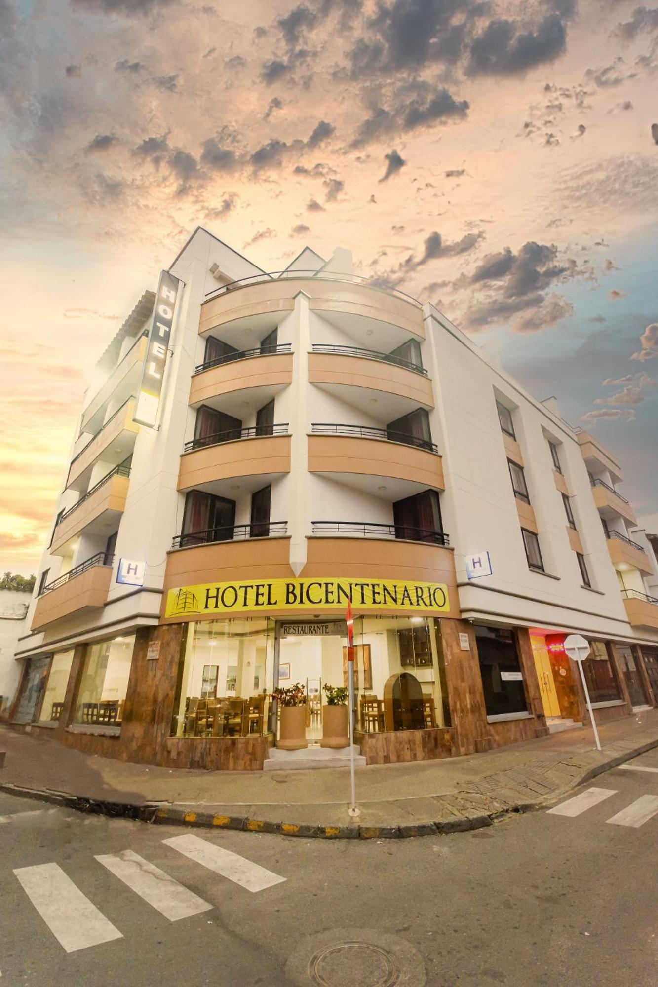 Hotel Bicentenario Rionegro Exterior photo